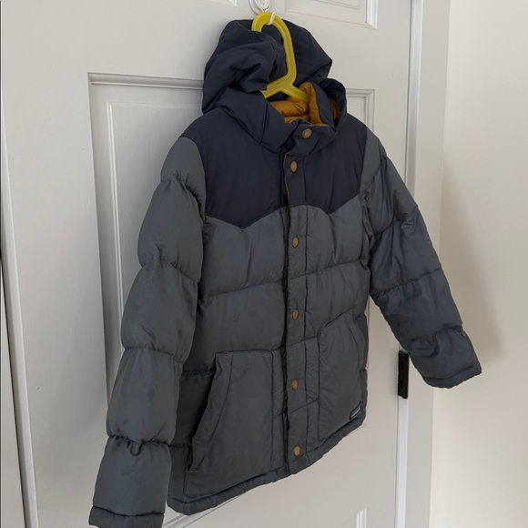 Patagonia Kids Two-Tone Gray Puffer Down Jacket (sz XS/5-6 yrs) - Picture 2 of 10